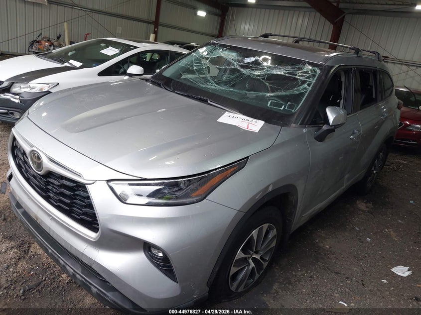 2021 Toyota Highlander VIN 5TDGZRBH4MS103985 IAAI salvage auction — THEFT, Mv-907A (New York), sold $18,350 on 2026-07-09 (photo 2)