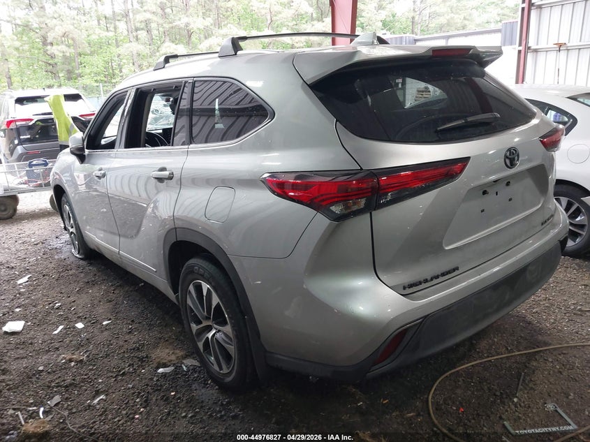 2021 Toyota Highlander VIN 5TDGZRBH4MS103985 IAAI salvage auction — THEFT, Mv-907A (New York), sold $18,350 on 2026-07-09 (photo 3)