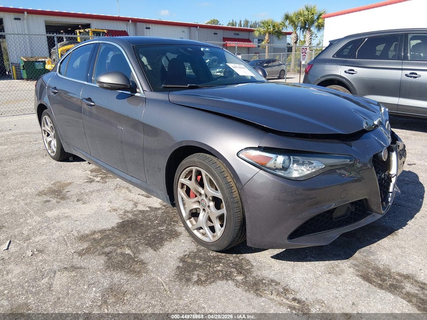 2019 Alfa romeo Giulia VIN ZARFANBN6K7603189 IAAI salvage auction — FRONT & REAR, Rebuildable (Florida), sold $4,900 on 2026-07-13 (photo 1)