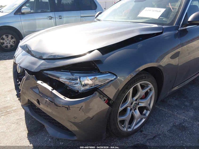2019 Alfa romeo Giulia VIN ZARFANBN6K7603189 IAAI salvage auction — FRONT & REAR, Rebuildable (Florida), sold $4,900 on 2026-07-13 (photo 6)