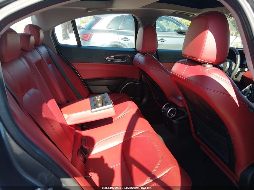 2019 Alfa romeo Giulia VIN ZARFANBN6K7603189 IAAI salvage auction — FRONT & REAR, Rebuildable (Florida), sold $4,900 on 2026-07-13 (photo 8)