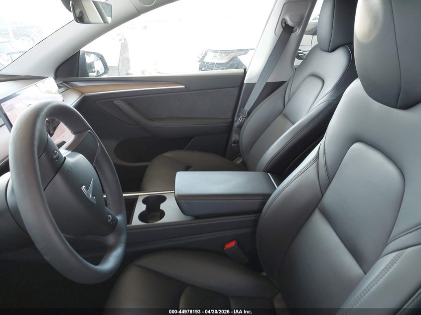 2024 Tesla Model y VIN 7SAYGDED6RF132764 IAAI salvage auction — SIDE, Salvage (California), sold $12,350 on 2026-07-16 (photo 5)