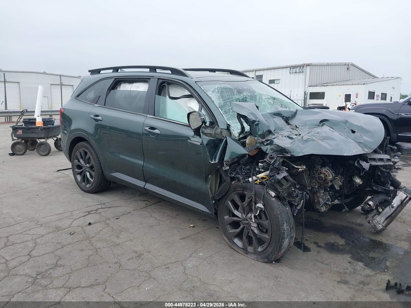 2022 Kia Sorento VIN 5XYRKDLFXNG108829 IAAI salvage auction — FRONT & REAR, Salvage (Idaho), sold $1,450 on 2026-07-16 (photo 1)
