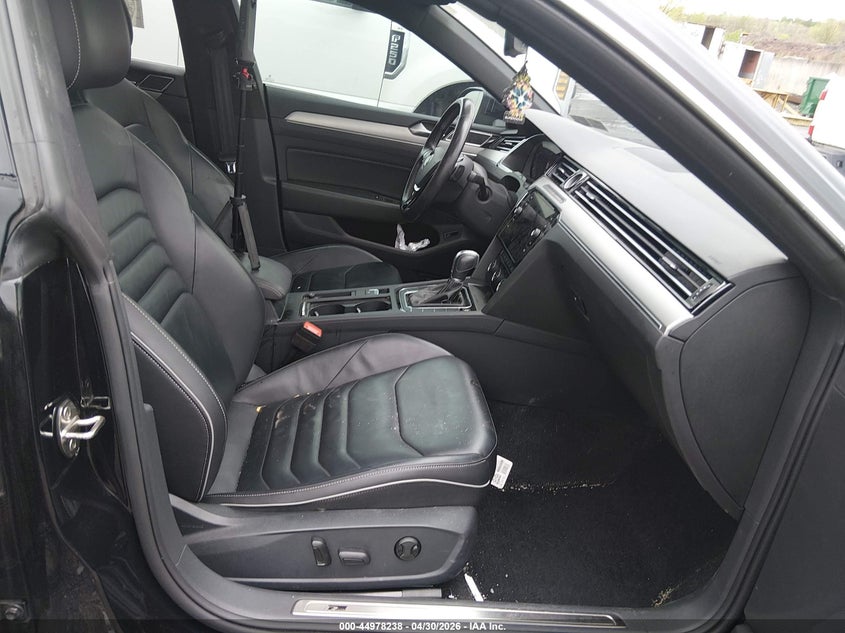2019 Volkswagen Arteon VIN WVWSR7AN1KE031927 IAAI salvage auction — FRONT END, Salvage (Pennsylvania), sold $4,050 on 2026-07-21 (photo 5)