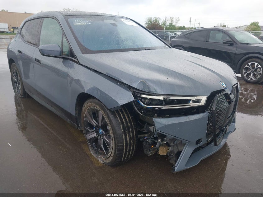 2023 BMW Ix VIN WB533CF05PCM54813 IAAI salvage auction — FRONT END, Salvage (Ohio), sold $20,300 on 2026-07-28 (photo 6)