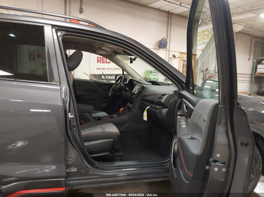 2022 Subaru Forester VIN JF2SKAJC4NH439228 IAAI salvage auction — HAIL, Salvage (Maine), sold $8,300 on 2026-08-02 (photo 5)