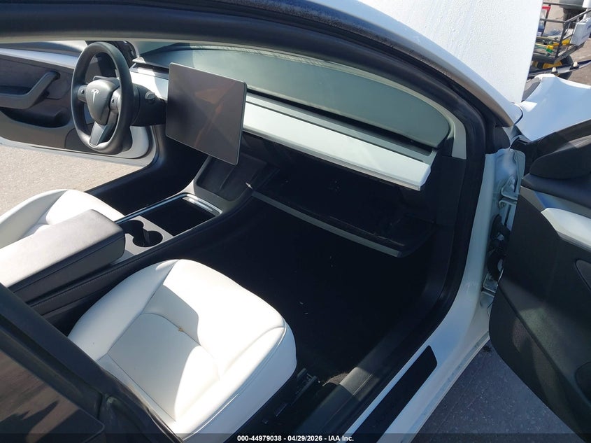 2023 Tesla Model 3 VIN 5YJ3E1EA3PF517133 IAAI salvage auction — FRONT & REAR, Salvage Title, sold $6,100 on 2026-07-09 (photo 5)