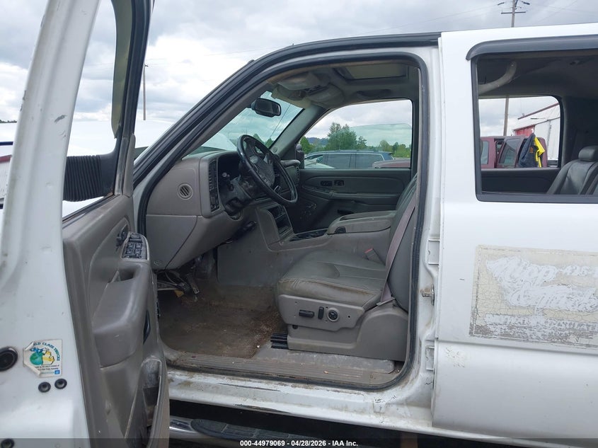 2005 Chevrolet Silverado VIN 1GCHK33U95F905516 IAAI salvage auction — FRONT END, Salvage (Oregon), sold $1,750 on 2026-07-09 (photo 5)