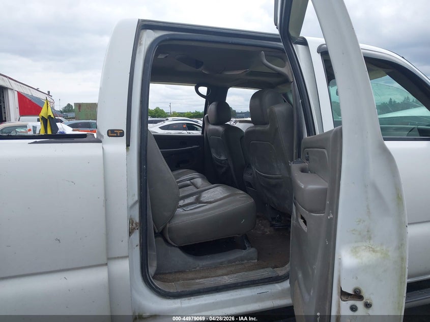 2005 Chevrolet Silverado VIN 1GCHK33U95F905516 IAAI salvage auction — FRONT END, Salvage (Oregon), sold $1,750 on 2026-07-09 (photo 8)