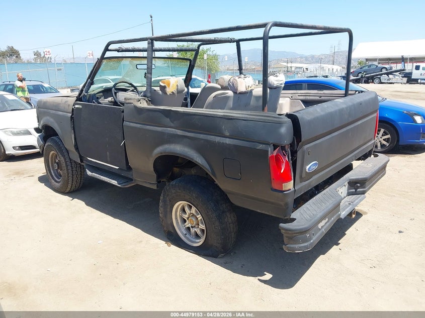 1995 Ford Bronco VIN 1FMEU15HXSLB98159 IAAI salvage auction — NORMAL WEAR, Salvage (California), sold $250 on 2026-07-08 (photo 3)