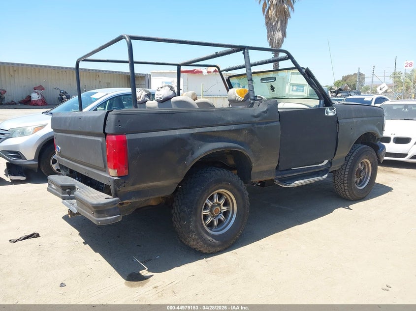 1995 Ford Bronco VIN 1FMEU15HXSLB98159 IAAI salvage auction — NORMAL WEAR, Salvage (California), sold $250 on 2026-07-08 (photo 4)