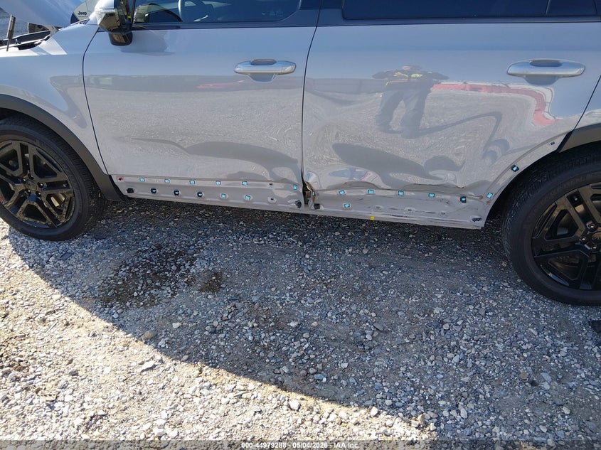 2025 Kia Telluride VIN 5XYP5DGC4SG615607 IAAI salvage auction — SIDE, Clear (Arkansas), sold $19,800 on 2026-07-08 (photo 6)