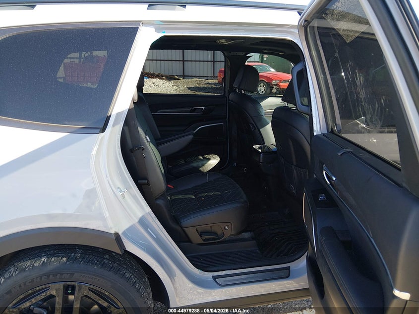 2025 Kia Telluride VIN 5XYP5DGC4SG615607 IAAI salvage auction — SIDE, Clear (Arkansas), sold $19,800 on 2026-07-08 (photo 8)