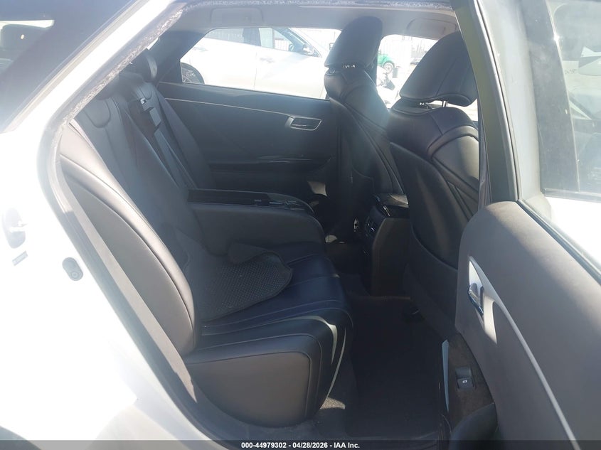 2019 Toyota Mirai VIN JTDBVRBD0KA005677 IAAI salvage auction — RIGHT SIDE, Salvage Title, sold $225 on 2026-07-08 (photo 8)