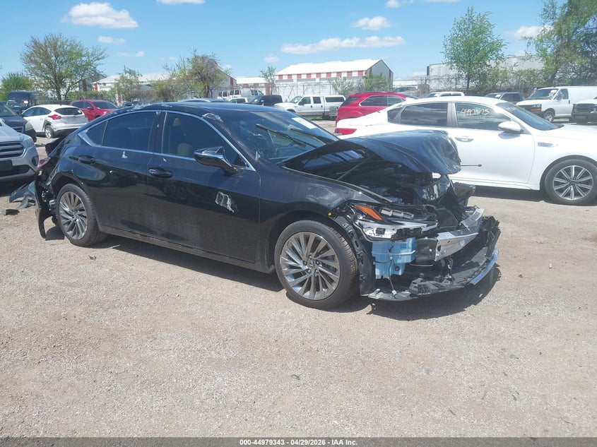 2025 Lexus ES VIN 58AFA1C12SU060928 — IAAI salvage auction photo