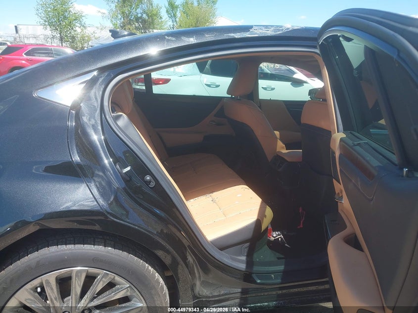 2025 Lexus ES VIN 58AFA1C12SU060928 IAAI salvage auction — FRONT & REAR, Salvage (Iowa), sold $7,200 on 2026-07-29 (photo 8)