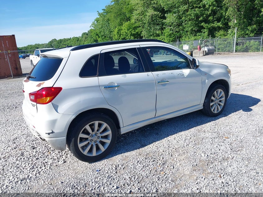 2011 Mitsubishi Outlander VIN JA4AP4AU7BZ013717 IAAI salvage auction — UNKNOWN, Salvage (Kentucky), sold $350 on 2026-07-11 (photo 4)