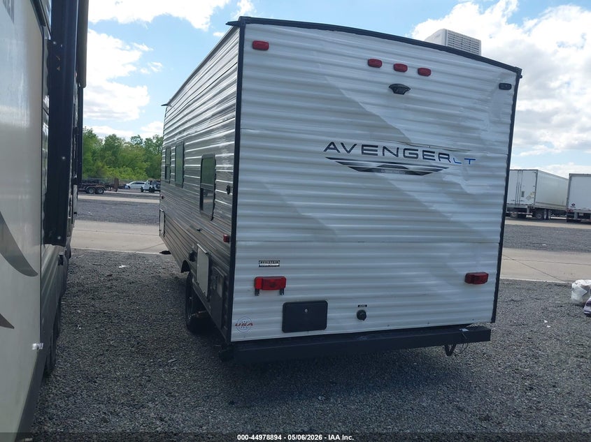 2020 Prime time Navi VIN 5ZT2AVEC2LG810598 IAAI salvage auction — REAR END, Salvage (Missouri), sold $1,600 on 2026-07-07 (photo 3)