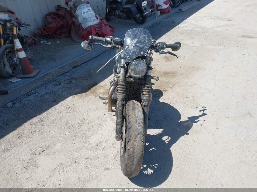 2024 Triumph motorcycle Bonneville VIN SMTD53HL9RTBP6838 IAAI salvage auction — SIDE, Salvage (California), sold $3,850 on 2026-07-29 (photo 5)