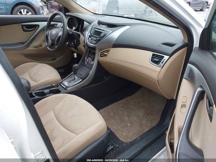 2013 Hyundai Elantra VIN 5NPDH4AE1DH281472 IAAI salvage auction — THEFT, Clear (Michigan), sold $825 on 2026-07-23 (photo 5)