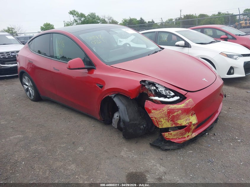 2022 Tesla Model y VIN 7SAYGDEEXNA018797 IAAI salvage auction — RIGHT FRONT, Salvage Title, sold $10,700 on 2026-07-16 (photo 1)