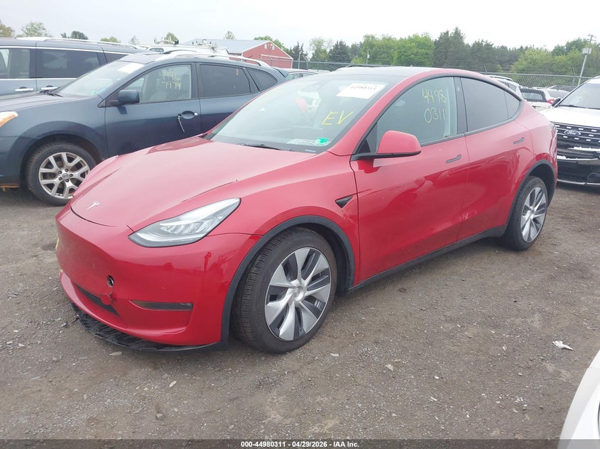 2022 Tesla Model y VIN 7SAYGDEEXNA018797 IAAI salvage auction — RIGHT FRONT, Salvage Title, sold $10,700 on 2026-07-16 (photo 2)
