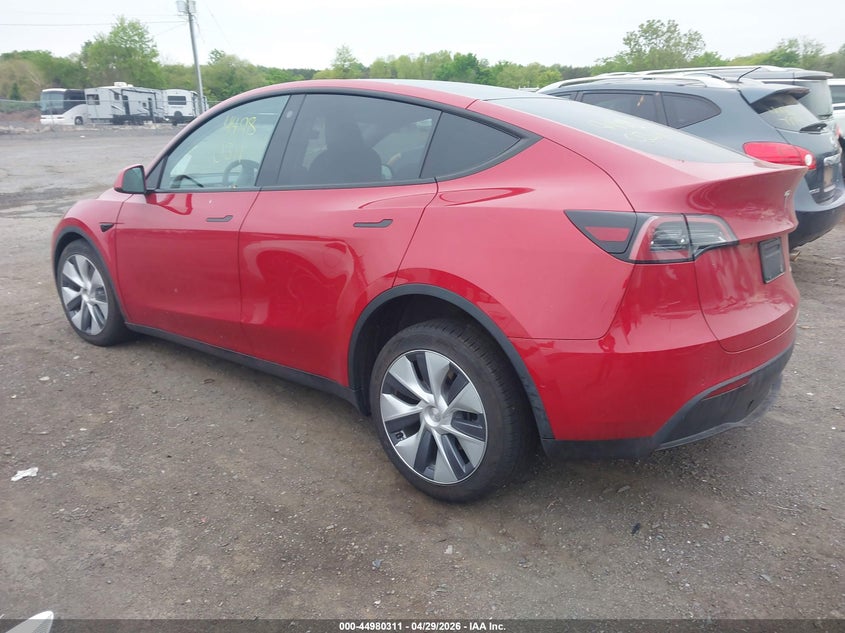 2022 Tesla Model y VIN 7SAYGDEEXNA018797 IAAI salvage auction — RIGHT FRONT, Salvage Title, sold $10,700 on 2026-07-16 (photo 3)