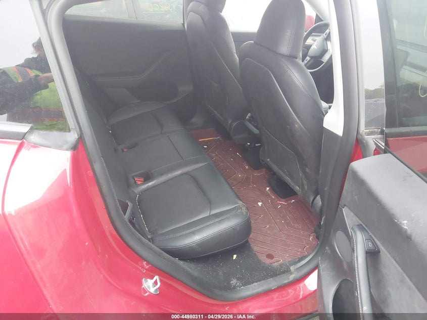 2022 Tesla Model y VIN 7SAYGDEEXNA018797 IAAI salvage auction — RIGHT FRONT, Salvage Title, sold $10,700 on 2026-07-16 (photo 8)
