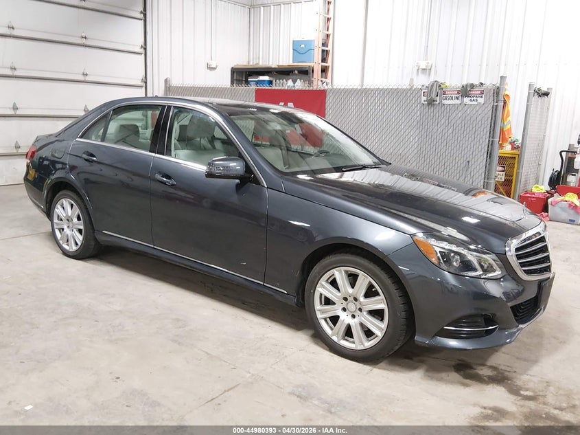 2014 Mercedes-benz E-klasse VIN WDDHF5KB5EA896204 IAAI salvage auction — HAIL, Salvage (Iowa), sold $4,500 on 2026-07-28 (photo 1)