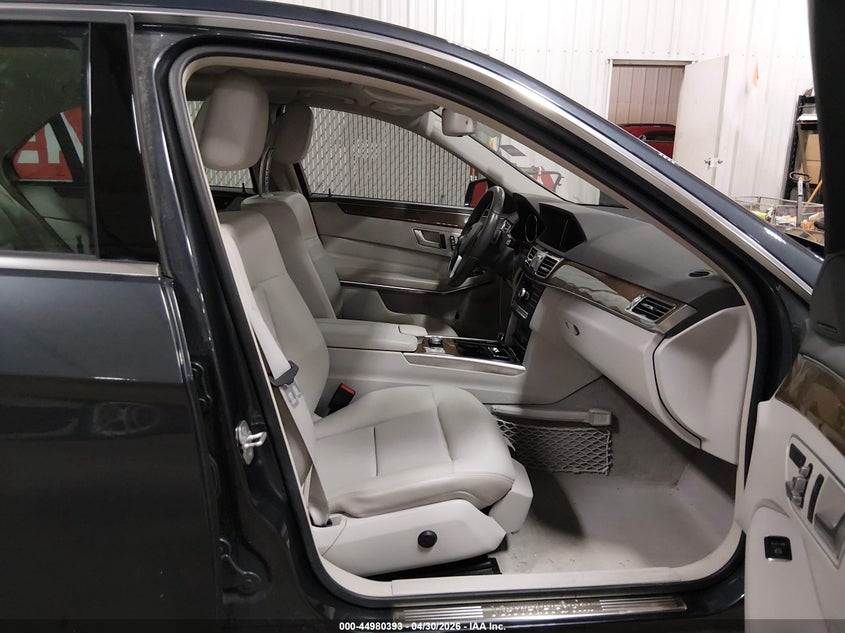 2014 Mercedes-benz E-klasse VIN WDDHF5KB5EA896204 IAAI salvage auction — HAIL, Salvage (Iowa), sold $4,500 on 2026-07-28 (photo 5)