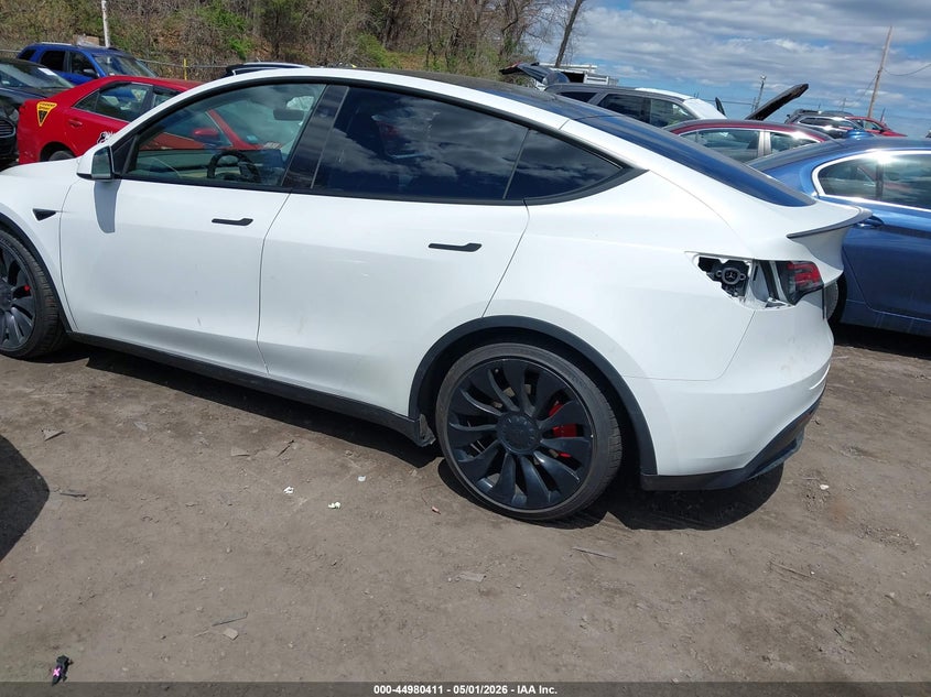 2023 Tesla Model y VIN 7SAYGDEF1PF797800 IAAI salvage auction — RIGHT SIDE, Salvage (Massachusetts), sold $12,100 on 2026-07-09 (photo 3)