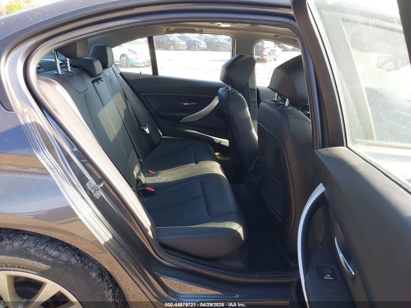2018 BMW 3er VIN WBA8A3C51JK763804 IAAI salvage auction — FRONT END, Mv-907A (New York), sold $2,400 on 2026-07-24 (photo 8)