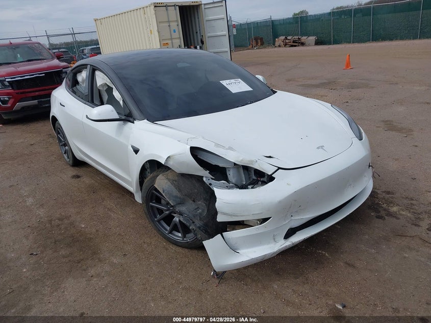2021 Tesla Model 3 VIN 5YJ3E1EB1MF961017 IAAI salvage auction — RIGHT FRONT, Regular (South Dakota), sold $4,650 on 2026-07-09 (photo 1)