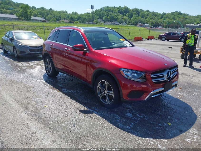 2016 Mercedes-benz Glc VIN WDC0G4KBXGF044803 IAAI salvage auction — SIDE, Salvage Title, sold $6,000 on 2026-08-01 (photo 1)