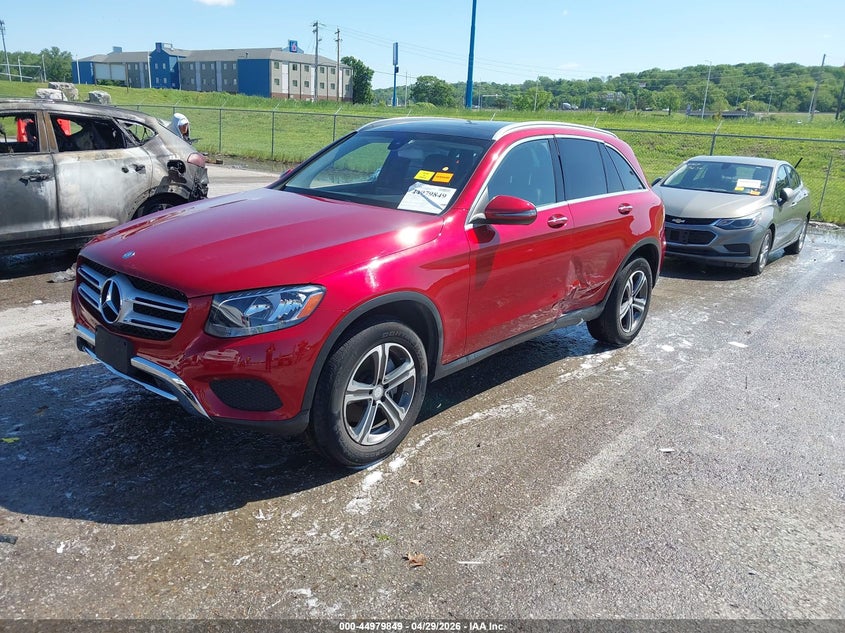 2016 Mercedes-benz Glc VIN WDC0G4KBXGF044803 IAAI salvage auction — SIDE, Salvage Title, sold $6,000 on 2026-08-01 (photo 2)