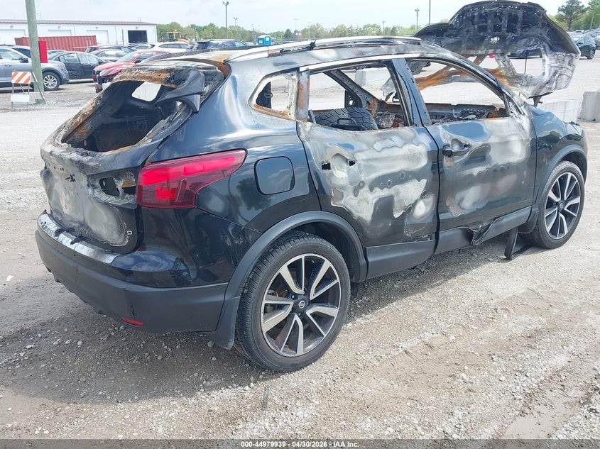 2017 Nissan Rogue VIN JN1BJ1CR0HW106434 IAAI salvage auction — ALL OVER, Junk (Illinois), sold $250 on 2026-07-07 (photo 4)