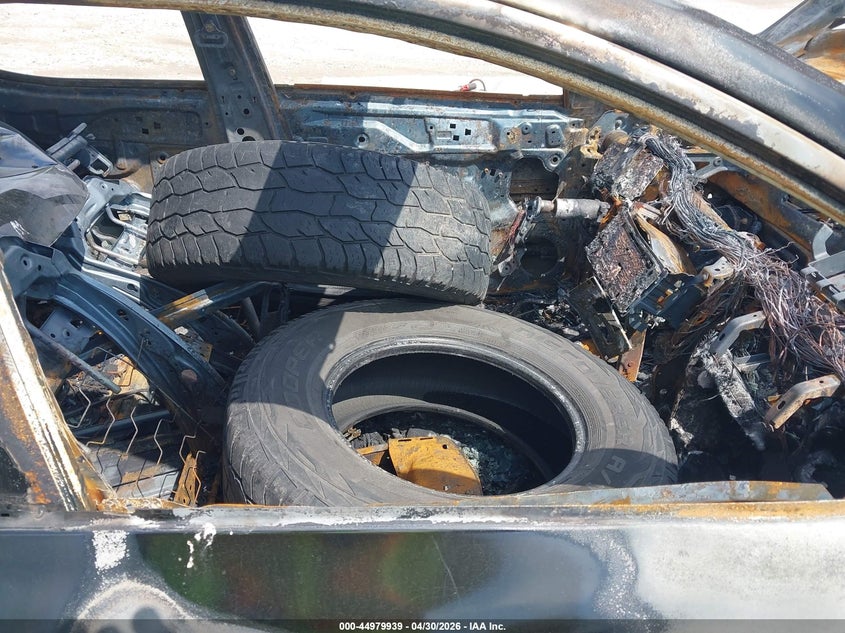 2017 Nissan Rogue VIN JN1BJ1CR0HW106434 IAAI salvage auction — ALL OVER, Junk (Illinois), sold $250 on 2026-07-07 (photo 5)