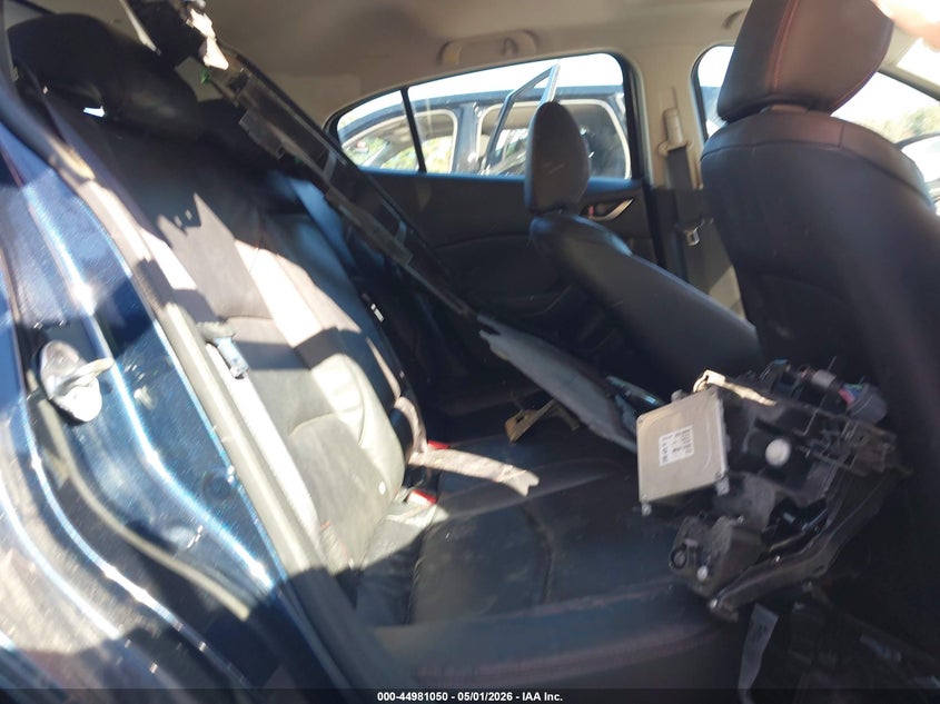 2015 Mazda 3 VIN JM1BM1M7XF1233770 IAAI salvage auction — RIGHT SIDE, Salvage Title, sold $1,275 on 2026-09-15 (photo 8)