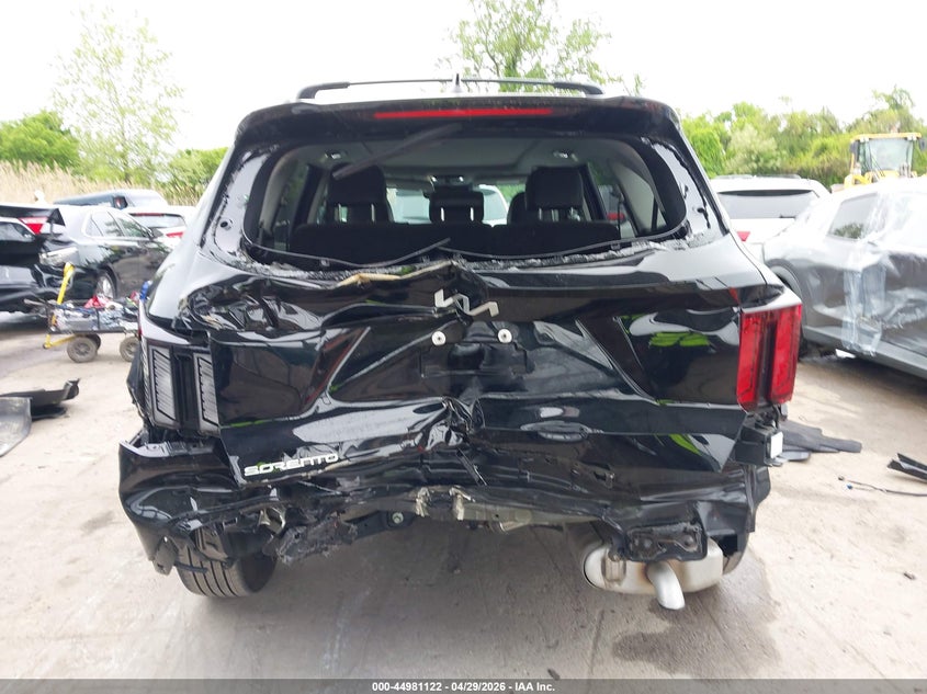 2024 Kia Sorento VIN 5XYRL4JC9RG282869 IAAI salvage auction — REAR END, Salvage Title, sold $7,450 on 2026-07-23 (photo 6)