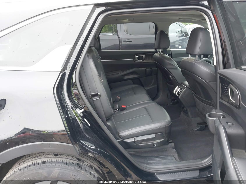 2024 Kia Sorento VIN 5XYRL4JC9RG282869 IAAI salvage auction — REAR END, Salvage Title, sold $7,450 on 2026-07-23 (photo 8)
