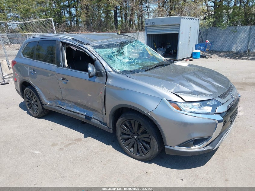 2020 Mitsubishi Outlander VIN JA4AZ3A3XLZ045476 IAAI salvage auction — ROLLOVER, Mv-907A (New York), sold $1,900 on 2026-07-16 (photo 1)