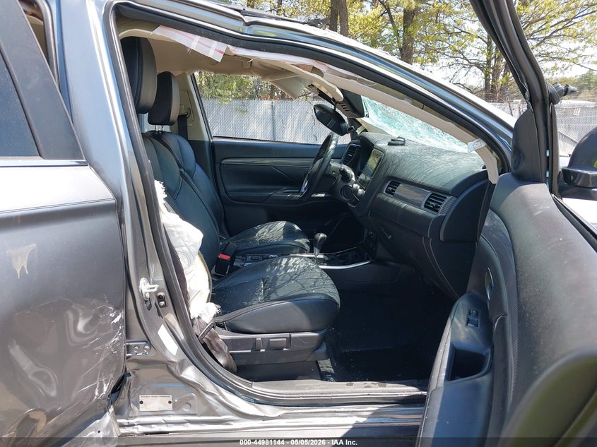 2020 Mitsubishi Outlander VIN JA4AZ3A3XLZ045476 IAAI salvage auction — ROLLOVER, Mv-907A (New York), sold $1,900 on 2026-07-16 (photo 5)