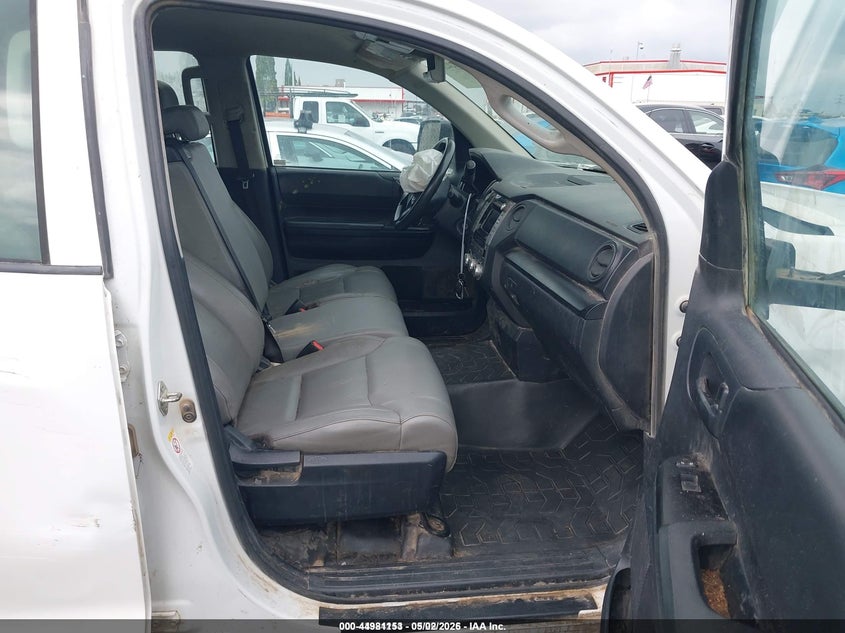 2018 Toyota Tundra VIN 5TFRM5F19JX132692 IAAI salvage auction — LEFT & RIGHT, Wait Title, sold $4,675 on 2026-07-16 (photo 5)