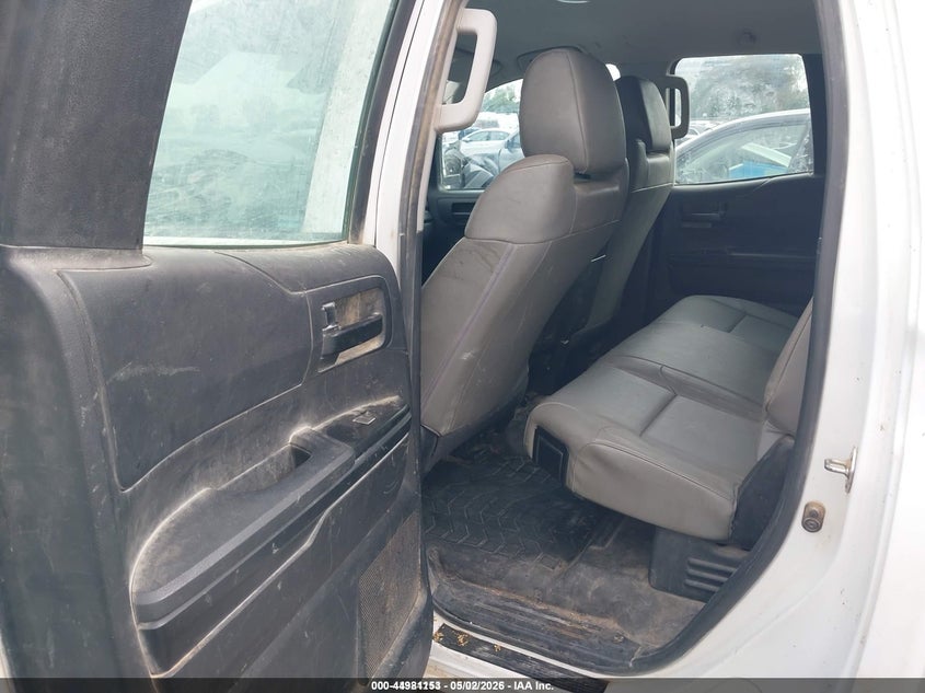 2018 Toyota Tundra VIN 5TFRM5F19JX132692 IAAI salvage auction — LEFT & RIGHT, Wait Title, sold $4,675 on 2026-07-16 (photo 8)