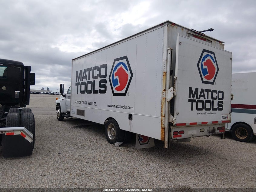 2005 Gmc C5500 VIN 1GDJ5C1205F518438 IAAI salvage auction — FRONT END, Salvage (Kansas), sold $525 on 2026-07-08 (photo 3)