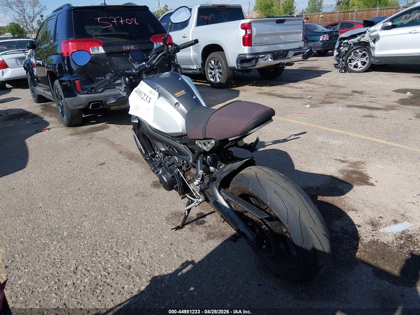 2016 Yamaha Xsr VIN JYARN47E0GA000081 IAAI salvage auction — MECHANICAL, Wait Title, sold $325 on 2026-07-29 (photo 3)