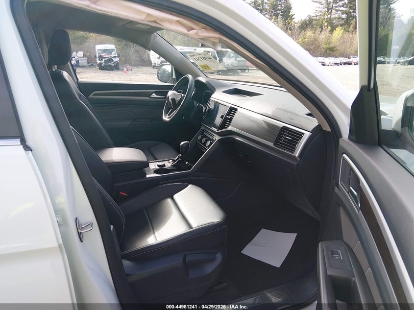 2023 Volkswagen Atlas VIN 1V2HR2CA7PC557181 IAAI salvage auction — RIGHT FRONT, Wait Title, sold $7,050 on 2026-07-18 (photo 5)