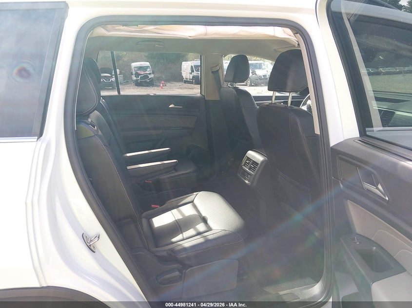 2023 Volkswagen Atlas VIN 1V2HR2CA7PC557181 IAAI salvage auction — RIGHT FRONT, Wait Title, sold $7,050 on 2026-07-18 (photo 8)