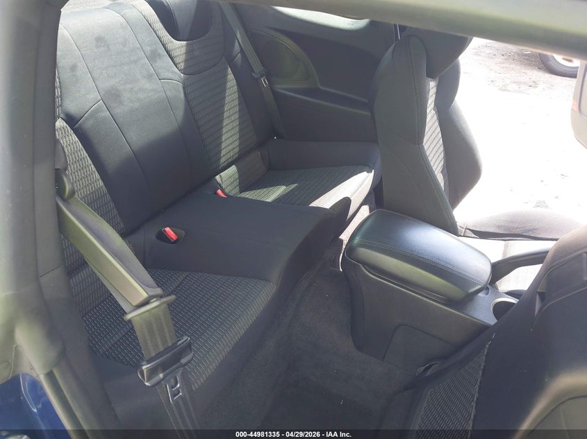 2016 Hyundai Genesis VIN KMHHT6KJ3GU136544 IAAI salvage auction — RIGHT FRONT, Rebuildable (Florida), sold $2,250 on 2026-07-29 (photo 8)