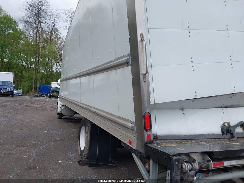 2021 International VIN 3HAEUMML1ML680985 IAAI salvage auction — RIGHT SIDE, Salvage (Pennsylvania), sold $2,050 on 2026-07-08 (photo 3)
